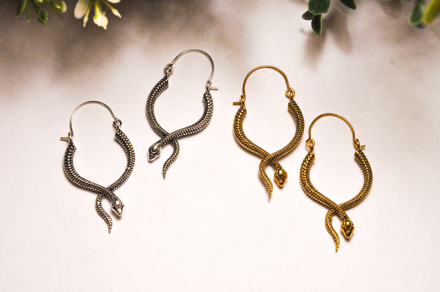 Divya Serpentine Hoops