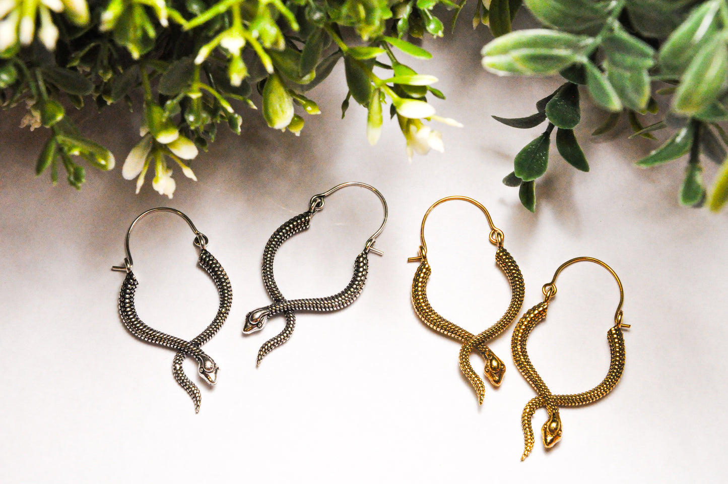 Divya Serpentine Hoops