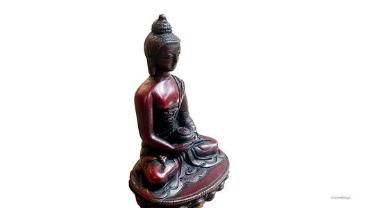 Shakyamuni Buddha Statue – Symbol of Enlightenment