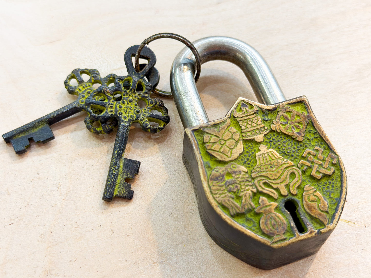 Antique-Style Brass Padlock with Tibetan Eight Auspicious Symbols – Handmade Decorative Lock from India