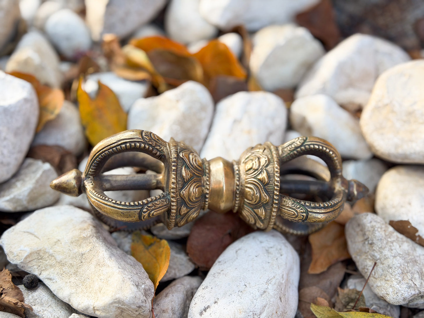 Handcrafted Brass Dorje (Vajra) – Tibetan Ritual Symbol from Nepal